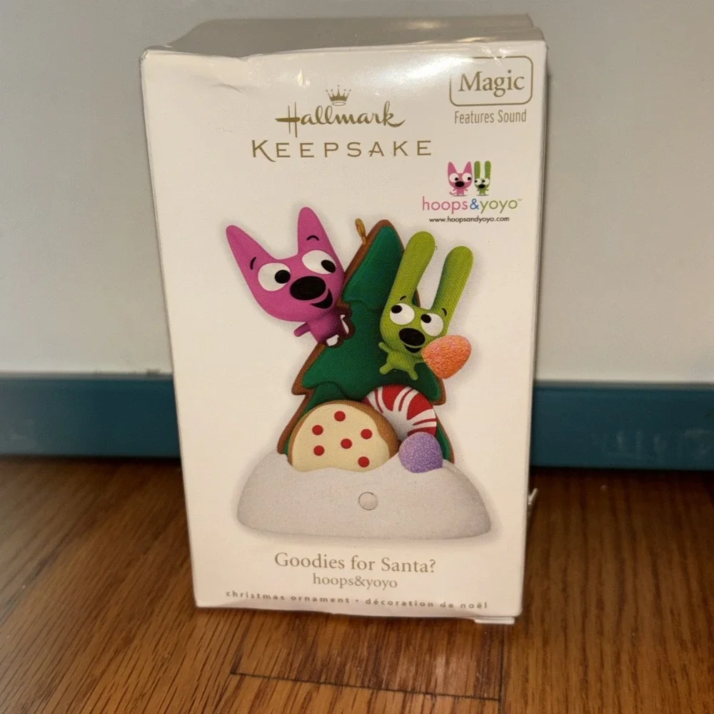 Hallmark Keepsake 2011 Christmas Ornament Hoops & Yoyo What's Shakin'? Untested